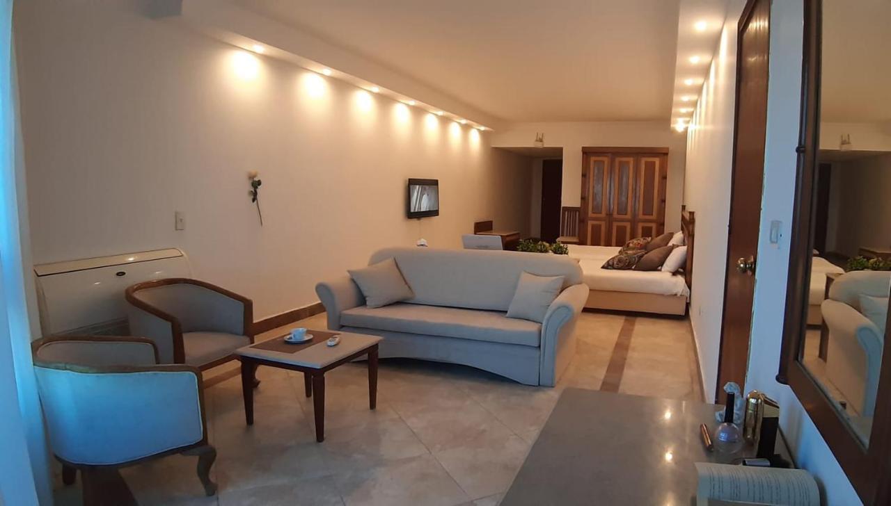 Alia Beach Residence Hurghada Bagian luar foto