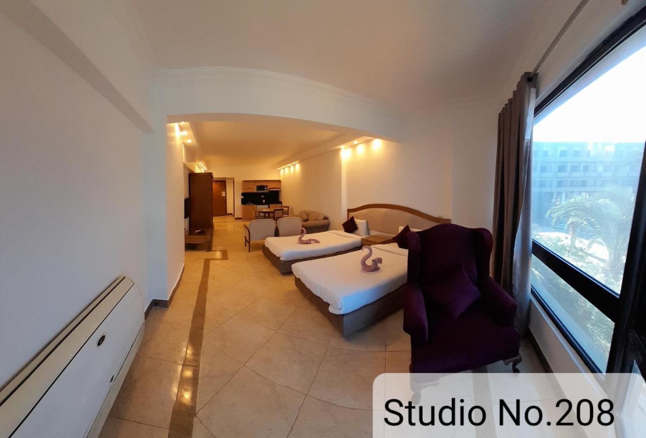 Alia Beach Residence Hurghada Bagian luar foto